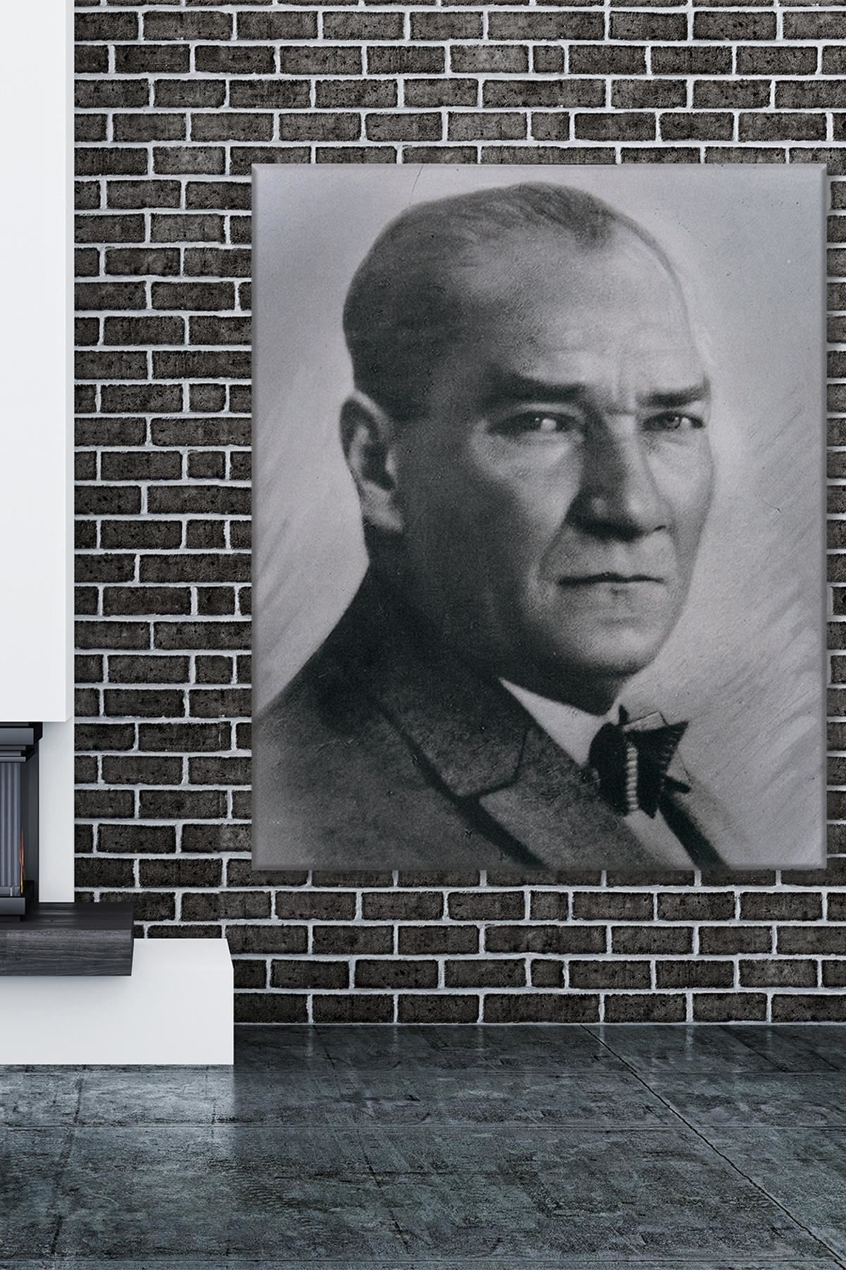 Derin Bakışlı Atatürk Kanvas Duvar Tablo 221549