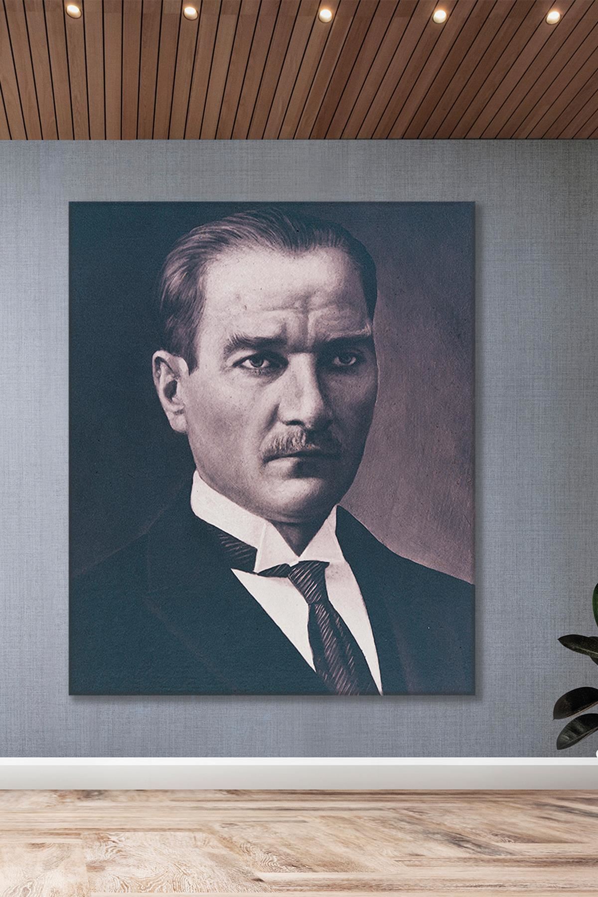 Güçlü Komutan Mustafa Kemal Atatürk Kanvas Duvar Tablo 221538