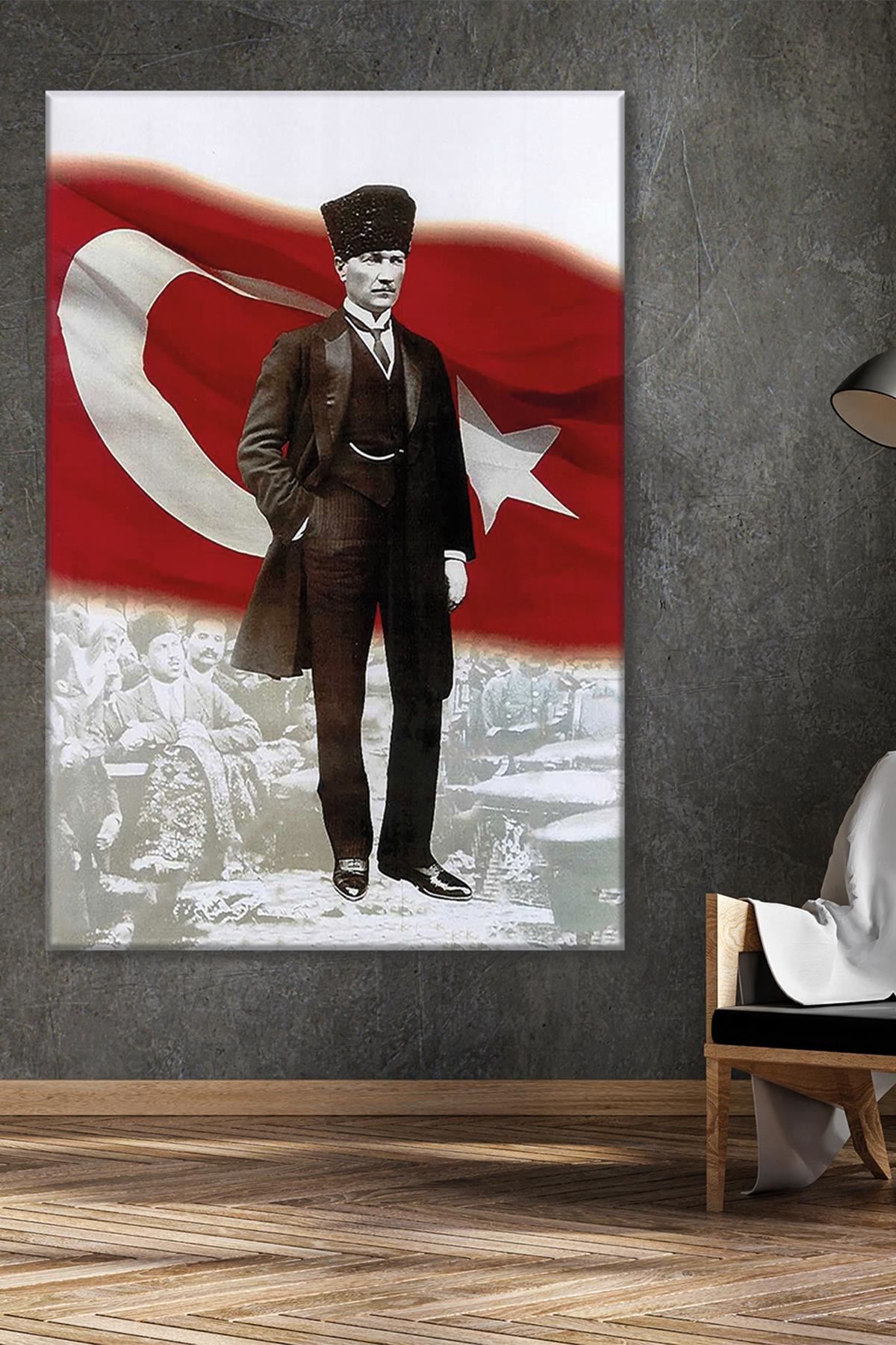 Atatürk ve Bayrak Kanvas Duvar Tablo 221569
