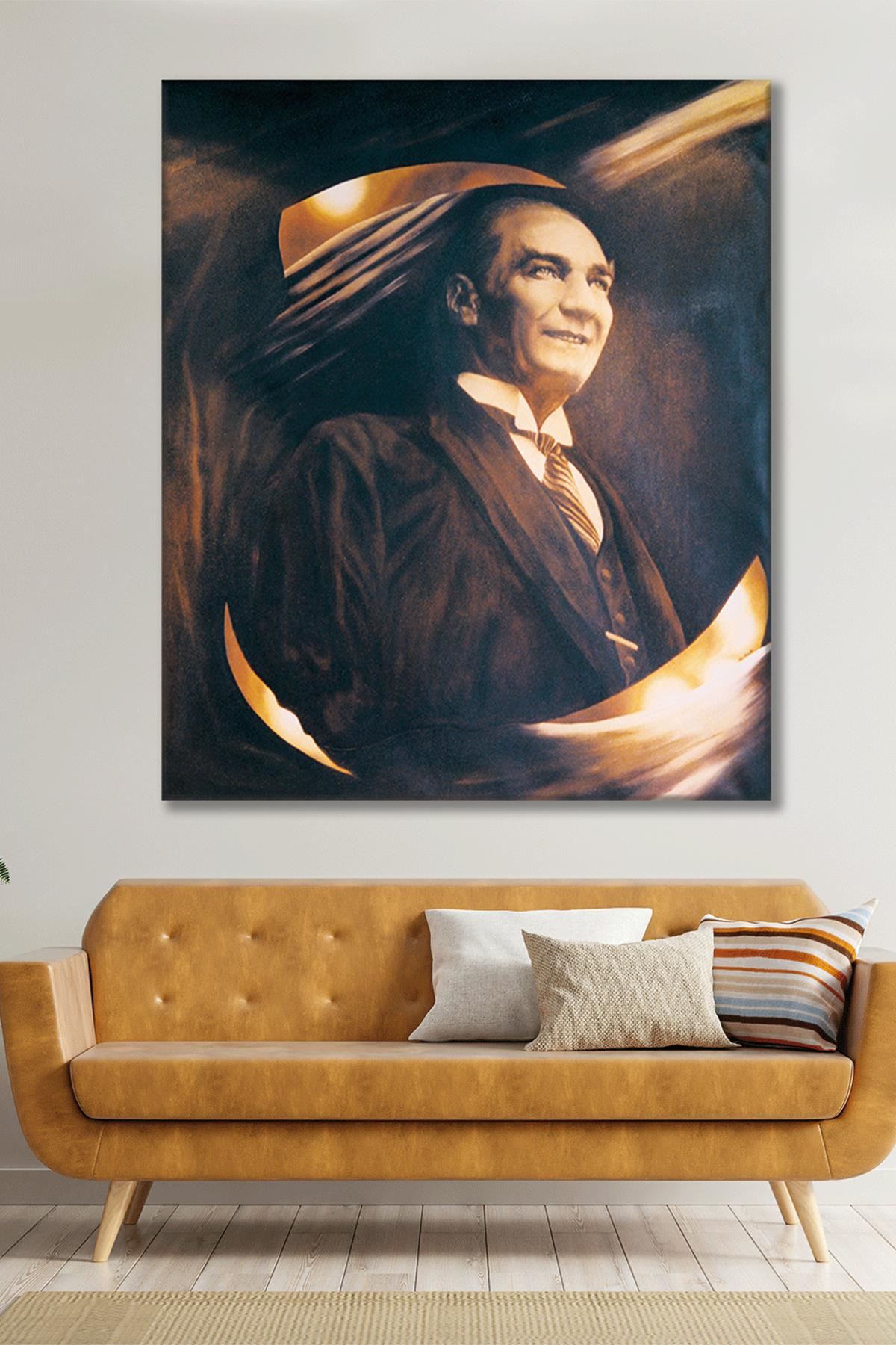 Atatürk Gülümserken Kanvas Duvar Tablo 221525