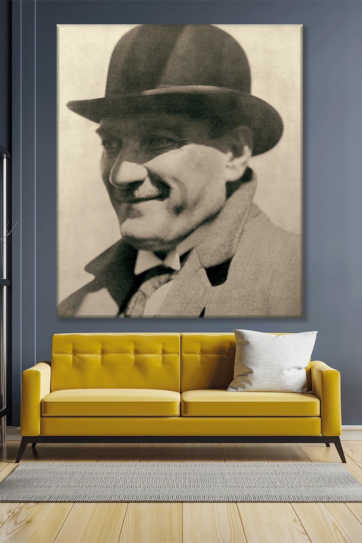 Mustafa Kemal Atatürk Şapkalı Kanvas Duvar Tablo 221518