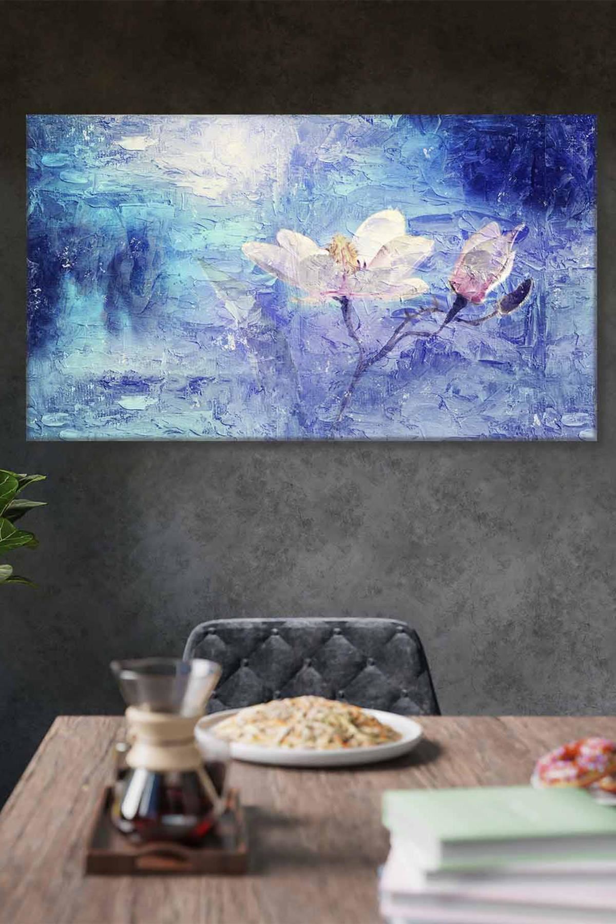 Mavi Zemin Üzerinde Beyaz Çiçek Yağlı Boya Efektli Art Kanvas Tablo 2222002