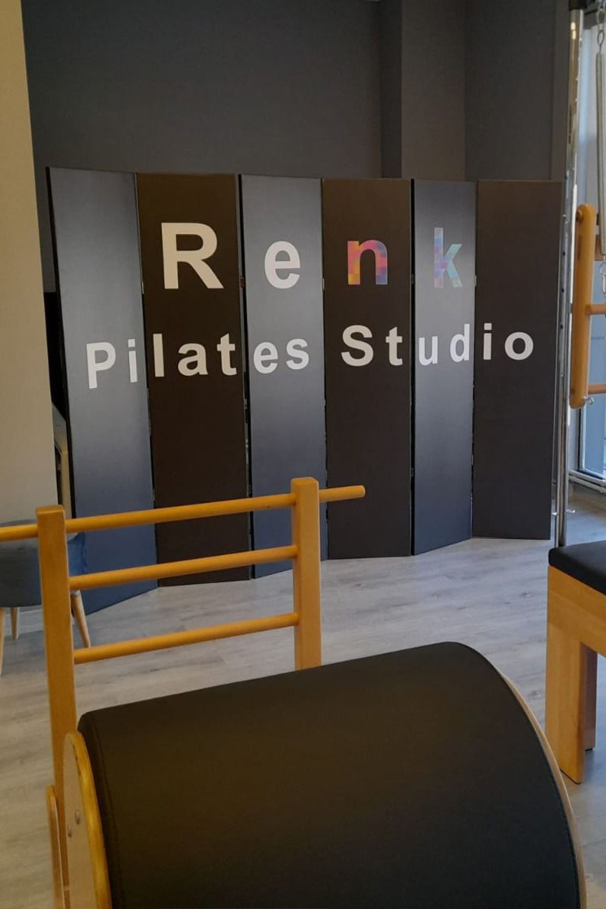 Kurumsal Logo Baskılı Paravan | Profesyonel Bölme Paneli