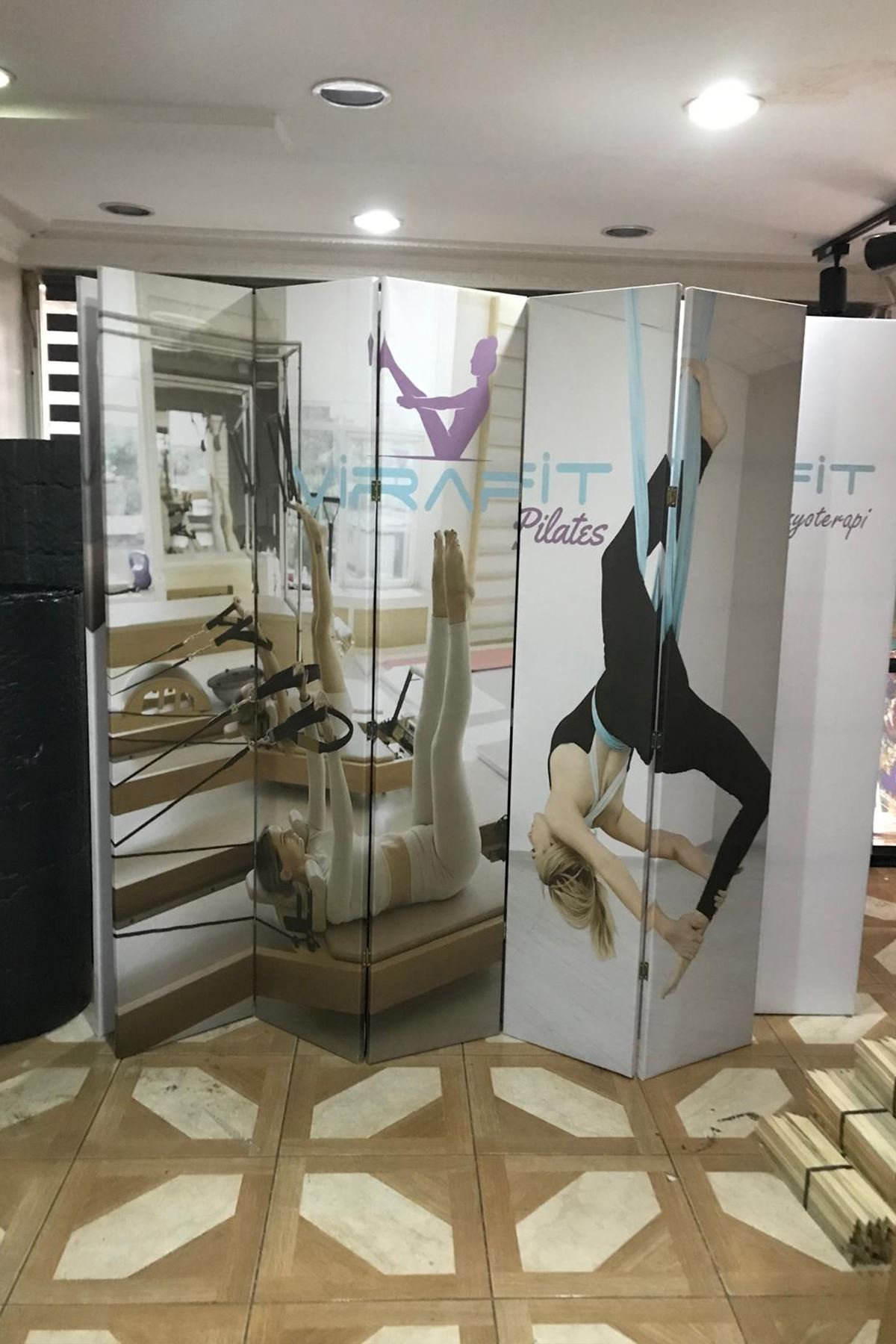 Kurumsal Logo Baskılı Paravan | Profesyonel Bölme Paneli