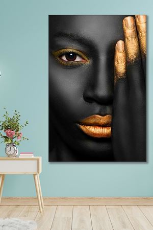 Altın Dudaklı ve Elli Afrikalı Kadın Art Kanvas Tablo 2221590