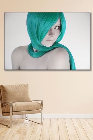 Yeşil Düz Saçlı Kadın Kanvas Duvar Tablo 3322616