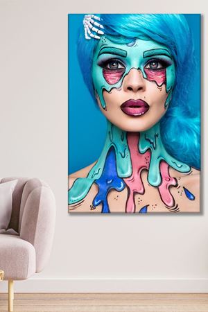 Yüzünde Sanatsal Boya Olan Kadın Kanvas Duvar Tablo 3322473