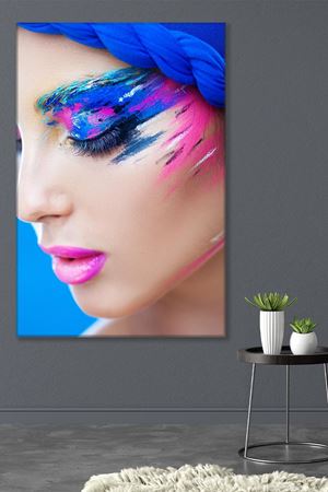 Yüzü Renkli Boyalı Kadın Kanvas Duvar Tablo 3322248