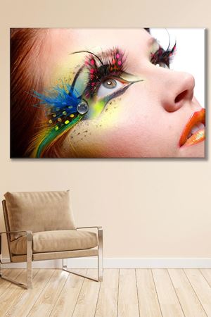 Turuncu Dudaklı Tüy Makyajlı Kadın Kanvas Duvar Tablo 3322733