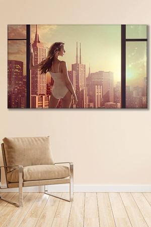 Şehri İzleyen Kadın Kanvas Duvar Tablo 3322482