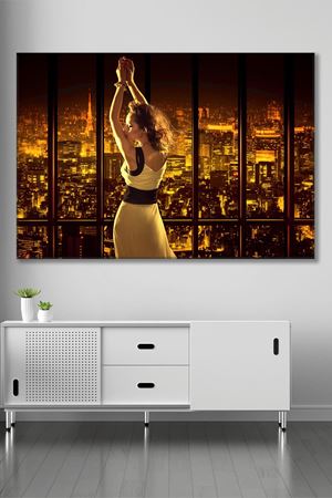 Şehirden Bıkmış Kadın Kanvas Duvar Tablo 3322432