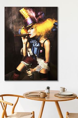 Şapkalı Puro İçen Kadın Duvar Kanvas Tablo 3322006
