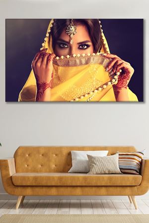 Sarı Peçeli Kınalı Kadın Duvar Kanvas Tablo 3322002