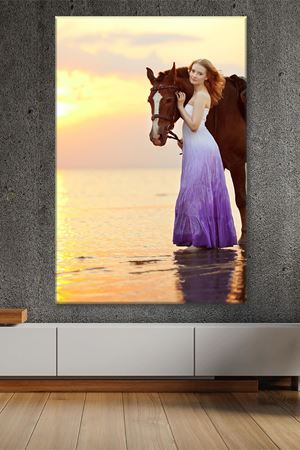 Sahilde Atı Seven Kadın Kanvas Duvar Tablo 3322441