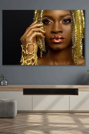 Saçında Altın Aksesuarlı Esmer Kız Kanvas Duvar Tablo 3322714