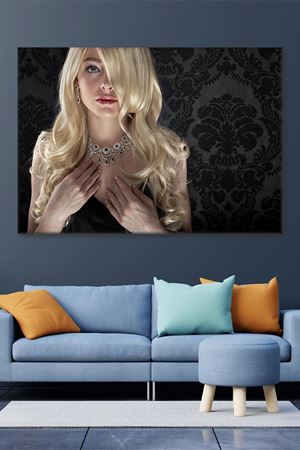 Sarı Uzun Saçlı Kadın Kanvas Duvar Tablo 3322795