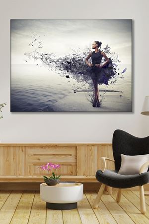 Sahil Kenarında Siyah Elbiseli Kadın Kanvas Duvar Tablo 3322250