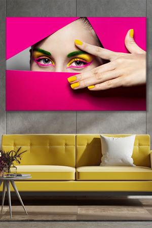 Sarı Ojeli Kadın Kanvas Duvar Tablo 3322711