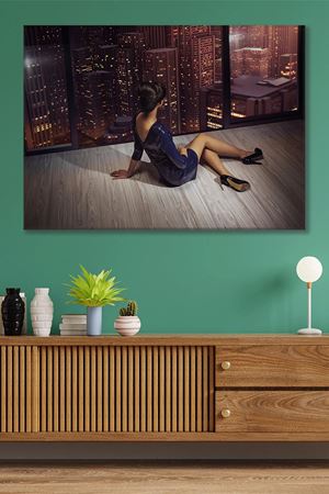 Mavi Elbiseli Yerde Uzanan Kadın Kanvas Duvar Tablo 3322510