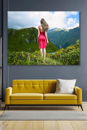 Pembe Elbiseli Kadın Kanvas Duvar Tablo 3322784