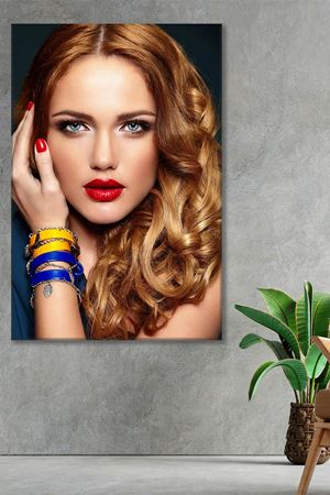 Mavi Gözlü Kahverengi Saçlı Kadın Kanvas Duvar Tablo 3322754