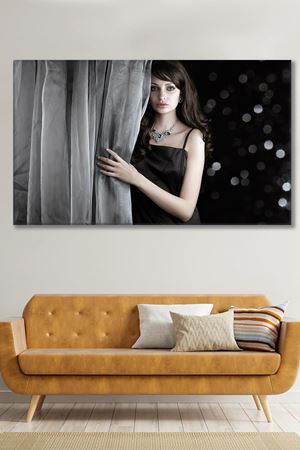 Perdenin Arkasından Bakan Siyah Elbiseli Kadın Kanvas Duvar Tablo 3322579