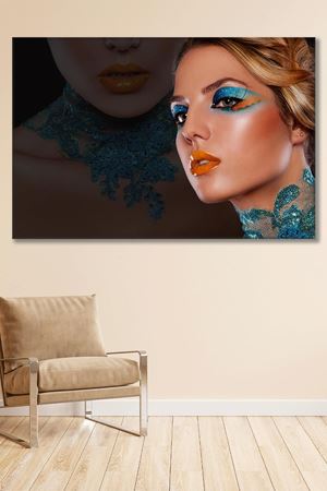 Mavi Makyajlı Kadın Kanvas Duvar Tablo 3322470