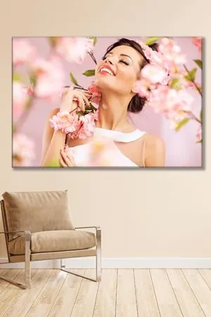 Pembe Çiçekler İçinde Kadın Kanvas Duvar Tablo 3322234