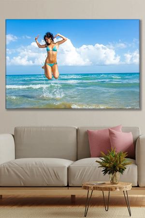 Mavi Bikinili Denizde Zıplayan Kız Kanvas Duvar Tablo 3322688