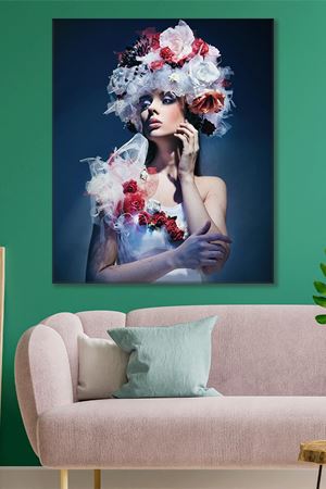 Kırmızı Çiçekli Beyaz Elbiseli Kadın Kanvas Duvar Tablo 3322426