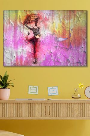 Kırışık Kağıt Desenli Koşan Kız Kanvas Duvar Tablo 3322253