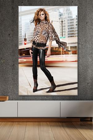 Leopar Bluzlu Kadın Kanvas Duvar Tablo 3322763