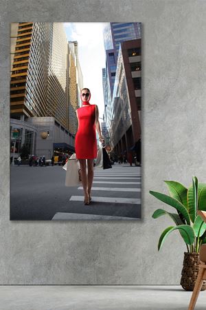 Kırmızı Elbiseli Alışveriş Yapan Kadınlar Kanvas Duvar Tablo 3322719