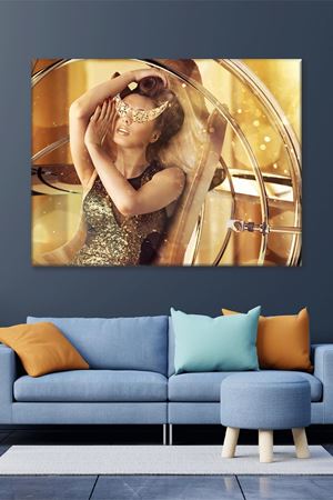 Kuaförde Uzanmış Kadın Kanvas Duvar Tablo 3322481