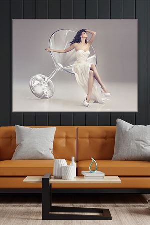 Kadehin İçinde Beyaz Elbiseli Kadın Kanvas Duvar Tablo 3322218
