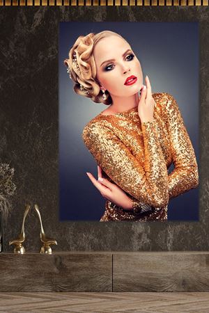 Güzel Sarı Saçlı Kadın Kanvas Duvar Tablo 3322267