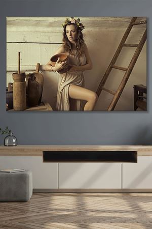 Elinde Çömlek Tutan Kız Kanvas Duvar Tablo 3322324