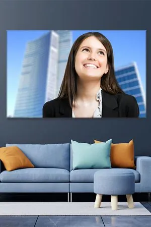 Çalışan Mutlu Kadın Kanvas Duvar Tablo 3322558