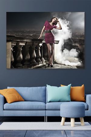 Arkasından Duman Çıkan Kadın Kanvas Duvar Tablo 3322435