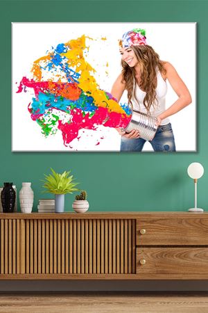 Boya Fırlatan Kadın Duvar Kanvas Tablo 3322165
