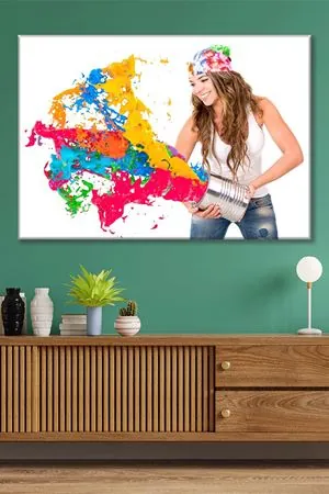 Boya Fırlatan Kadın Duvar Kanvas Tablo 3322165