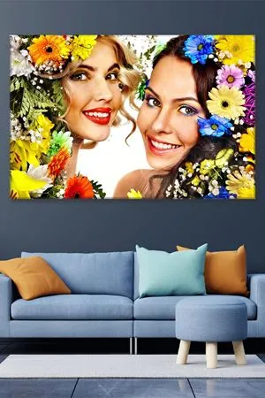 Çiçeklerin İçinde İki Kız Kanvas Duvar Tablo 3322803
