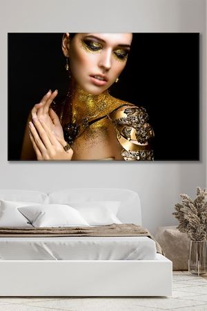 Altın Renkli Makyajlı Kadın Kanvas Duvar Tablo 3322637