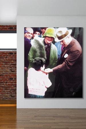 Dörtyol Gezisinde Afet İnan'la Bir Çocuğu Severken Atatürk Kanvas Duvar Tablo 221473