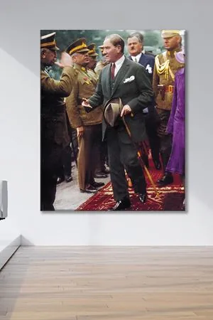 Atatürk'ün İstanbul Dolmabahçe Sarayı'nda Karşılanışı Kanvas Duvar Tablo 221479