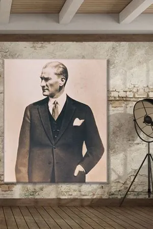 Takım Elbiseli Mustafa Kemal Atatürk Kanvas Duvar Tablo 221536