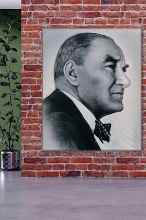 Uzaklara Dalan Atatürk Kanvas Duvar Tablo 221550