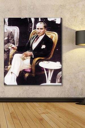 Takım Elbiseli Koltukta Kahve İçen Mustafa Kemal Atatürk Kanvas Duvar Tablo 221496