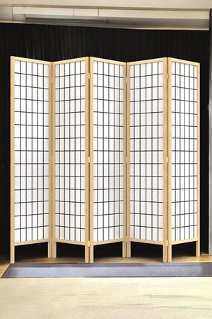 Bej Doğal Ahşap Japon Ayaklı Stil Çizgisel Izgara Baskı Paravan Seperatör Oda Bölme