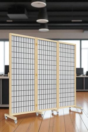 Bej Japon Stil Tekerlekli Çizgisel Baskılı Ahşap Paravan Seperatör Oda Bölme